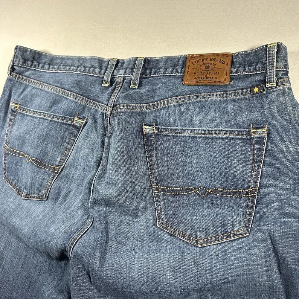 Lucky Brand 181 Relaxed Straight Jeans Mens 42x30 Premium Denim Wash